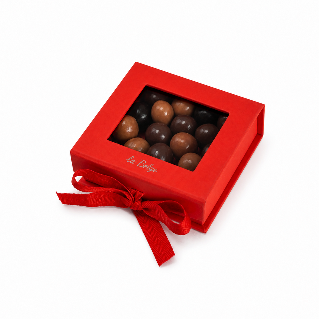 Closed hazelnut caramel and chocolate favor box by La Belge